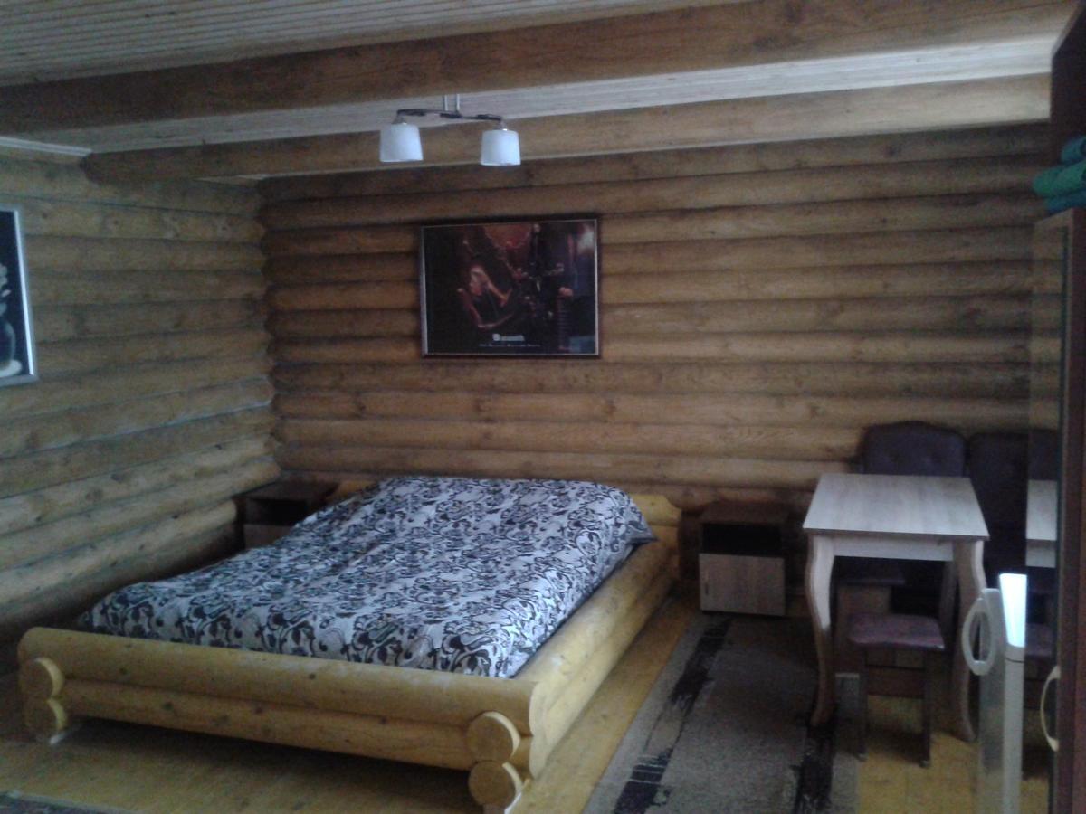 Boykivskiy Dvir Hotell Yasenitsa Zamkova Exteriör bild